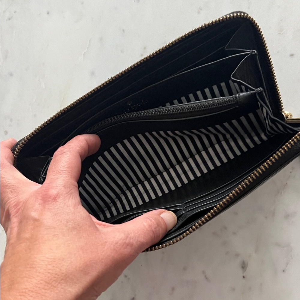 Kate Spade Black Leather Zip Around Wallet with Gold Accent Gently Used - Picture 9 of 10
